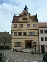 Colditz in Sachsen, mit ca.5000 Einwohnern,
wurde 1265 erstmals erwhnt,
das Rathaus am Markt,
Juni 2010