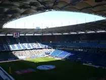 Die HSH-Nordbankarena in Hamburg.Damals hie das Stadion noch Hamburger Volksparkstadion.Ich habe es fotogarfiert aus unserem Auswrtsblock vor dem Spiel Hamburger SV gegen Hertha BSC Berlin.Das Endergebnis hat mir leider nicht so gepasst denn wir haben 1:0 verloren.