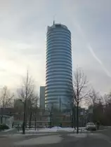 Hier ein beeindruckendes Foto in der thringeschen Stadt Jena.Das ist der Jen-Tower im Winter.