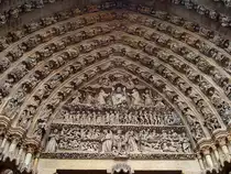 Amiens, Kathedrale Notre Dame. Tympanon des Hauptportals an der Westfassade mit Jngstem Gericht sowie umrahmenden Archivolten. Hochgotisch, vor 1242 beendet, ursprnglich polychrom. Aufnahme vom 14. Jan. 2006, 16:41