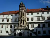 Torgau an der Elbe,
das Schlo� Hartenfels ist das gr��te, vollst�ndig erhaltene Schlo� der Fr�hrenaissance in Deutschland, herausragend der Wendelstein, eine 20m hohe freitragende Wendeltreppe aus Elbsandstein im Innenhof, 
erbaut 1533-35,
Juni 2010  