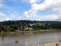 Blick auf die Elbe und den Bezirk Dresden Loschwitz.