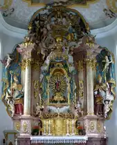 Rokokoaltar mit Gnadenbild (Sp�tgotik) in der Mitte und in der Bekr�nung die Heiligste Dreifaltigkeit, an den Seiten die hl. Bisch�fe Rupert und Wolfgang; Frauenbergkapelle Weltenburg, 04.08.2010