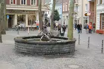 Brunnen in Kevelaer Kapellenplatz am 13.4.2008.