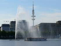 Fontaine inmitten der Binnenalster; Hamburg, 20.08.2010
