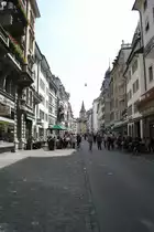 Z�rich - Rennweg, Einkaufsstra�e neben der ber�hmten Bahnhofstra�e. Im Hintergrund ist die Peterskirche zu erkennen. 02.09.2010