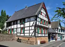 Sehr sch�n erhaltene Fachwerkh�user in der Kommener Innenstadt (Kreis Euskirchen) - 07.08.2010