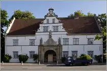 Das Torhaus des Schlosses vor Husum wurde 1612 erbaut. 13.08.2010