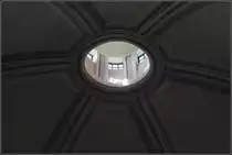 Ein Oberlicht in der Katholischen Hofkirche in Dresden. 02.08.2009 (Matthias)