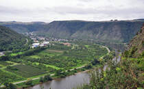 Blick auf das Moseltal, von der Autobahnbrcke A61 bei Winningen - 14.09.2010