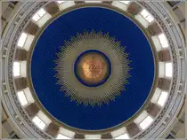 Die Kuppel der Karl-Borrom�us-Kirche, besser bekannt als Dr.-Karl-Lueger-Ged�chtniskirche, auf dem Zentralfriedhof Wien. 03.10.2010