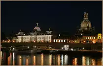 Dreden bei Nacht: Blick von der Augustbr�cke �ber die Elbe auf die Br�hlsche Terasse und die Frauenkirche.
(22.09.2010)