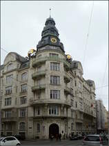 Dieses architektonische Kontrastprogramm zum Hundertwasser-KrawinaHaus ist nur eine Straenecke weiter zu bewundern. 02.10.2010