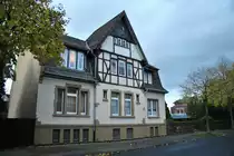 Haus mit Fachwerkanteil in der Gro�en Moorstra�e Lehrte. Foto vom 23.10.10.