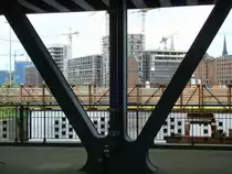 Blick von der Oberhafenbr�cke auf die Baustelle der Hamburger Hafencity. 6.6.2009