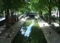 Schleuse am Canal St.-Martin im Pariser Nordwesten. Gleich dahinter verschwindet die Wasserstra�e in einem Tunnel und kommt erst hinter der Place Bastille wieder an die Oberfl�che. 13.7.2010 