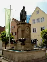 Wolframs-Eschenbach in Mittelfranken, hier steht der 1860 errichtete Brunnen mit Statue f�r den bedeutsamsten deutschen Dichter des Mittelalters Wolfram von Eschenbach, ber�hmt durch das Epos  Parzival , 2006 