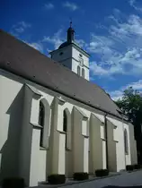 K�nigseggwald in Oberschwaben, die sp�tgotische Pfarrkirche St.Georg neben dem Schlo� geht auf das Jahr 1481 zur�ck, Aug.2010