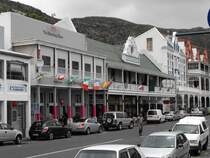Die noerdliche Haeuserzeile an der St. Georges Street. Simons Town, 20.11.2010
