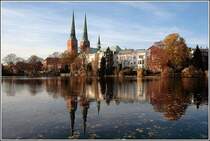 Der Lbecker Dom am 16.11.2006, einem richtig schnen Herbsttag.