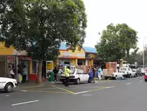 Hier rollt der Rand! Geschaeftshaus an der Church Street. Somerset West, 27.11.2010
