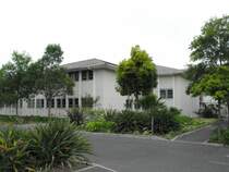 Das Gerichts- und Gefaengnisgebaeude an der Caledon Street. Somerset West, 27.11.2010
