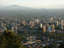 Santiago de Chile, Blick zu den Kordillieren vom Ausflugsziel San Cristobal 
aufgenommen: 07.10.2005 