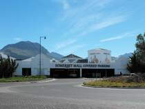 Die Parking-Halle beim Eingang 4 der Somerset Mall. Somerset West, 06.12.2010
