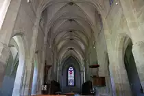 Kappel am Albis, ehemalige Zisterzienserabtei. Mittelschiff mit 4-teiligem Gew�lbe Richtung Osten und Chor. Dieser mit geradem Abschluss. Wandgliederung nach deutschem Muster: Arkaden und Obergaden, ohne Triforium. Bau 1250-1310, diese Partie hochgotisch. Aufnahme vom 22. Mai 2010, 17:05