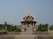 Nong Khai im Norden Thailands im M�rz 2010. Hier das kleine Heiligtum Sao Lak Mueang am Rande der Stadt, als Weihest�tte f�r die guten Geister, die die Stadt besch�tzen