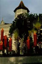 Die Weihnachtsdekoration des Goodwood Park Hotels in Singapur am Tag im November 1988