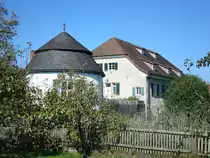 Schlo� Dautenstein im Schuttertal/Schwarzwald, die quadratische Tiefburg stammt aus dem 13.Jahrhundert, nach wechselvoller Geschichte sind die Reste heute in privater Nutzung, Sept.2010