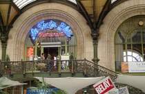 Im Gare de Lyon befindet sich das luxurise Restaurant  Le Train Bleu , das mit dem Bahnhof am 07.04.1901 eingeweiht wurde. (18.07.2009)