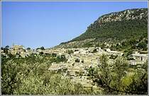 Ansicht von Valldemossa auf Mallorca. Sommer 2005, Scan vom Dia (Matthias)