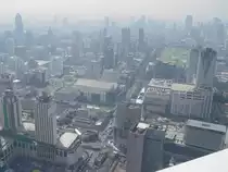 Am 14.01.2011 Blick vom Baiyoke Tower 2 auf Bangkok.