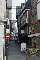 Fu�g�ngerbereich in Morlaix's Altstadt am 22.07.2009 und das Eisenbahnviadukt ist auch hier etwas zu sehen.