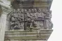 Detail des Kalvarienberges von Guimiliau am 22.07.2009: Das letzte Abendmahl in Granit gemei�elt