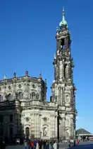 Dresden, Turm und Teil des Kirchenschiffs der katholischen Hofkirche, seit 1980 Kathedrale des Bistums Dresden und Meien, grter Kirchenbau in Sachsen, 1739-55 im Barockstil erbaut vom italienischen Baumeister Chiaveri, Okt. 2009