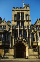 Oxford, University College, Eingangportal, Stiftung im Jahr 1249 von 
William of Durham (26.09.2009)