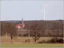 Vom oberen Vorhafen der Schleuse Uelzen II am Elbe-Seitenkanal bot sich am 06.03.2011 ein Blick hin�ber zur Kirche des kleinen Dorfes Lehmke.