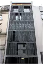 . Wohn- und Gesch�ftsgeb�ude Sch�tzenmattstra�e in Basel: Das schmale Geb�ude geht sehr in die Tiefe. Es wird zus�tzlich �ber einen Lichthof belichtet. 29.08.2010 (Matthias)