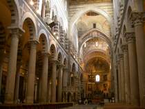 Pisa, Langschiff im Dom (14.10.2006)