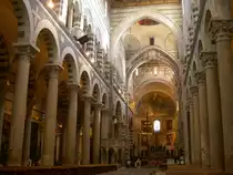 Pisa, Langschiff im Dom (14.10.2006)