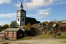 Blick von der Schmelzhtte zur Rros Kirke.
