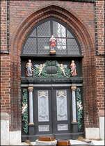 Noch Baustelle - Portal zur Basilika St. Jakobi (Stralsund 11.03.07)