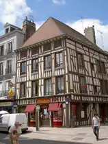 Troyes, Fachwerkhaus in der Pithau Stra�e (29.06.2008)