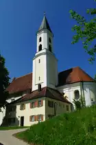 Scheppach, Wallfahrtskirche Allerheiligen, erbaut von 1770 bis 1779 von 
Architekt Josef Dossenberger, Fresken von Johann Baptist Enderle 
(04.05.2011)