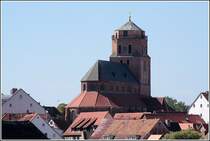 Diese m�chtige, auf einem H�gel stehende Kirche �berragt weithin sichtbar die Stadt Wolgast. Aufnahmedatum: 29.08.2005