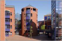 Der Turm gehrt zum Haus K der Hochschule Bremerhaven. 24.04.2011