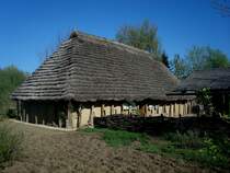Vrstetten im LK Emmendingen, das Alamannenmuseum, das archologische Museum wurde 2009 erffnet, hier die Rekonstruktion eines Wohnstallhauses, April 2011